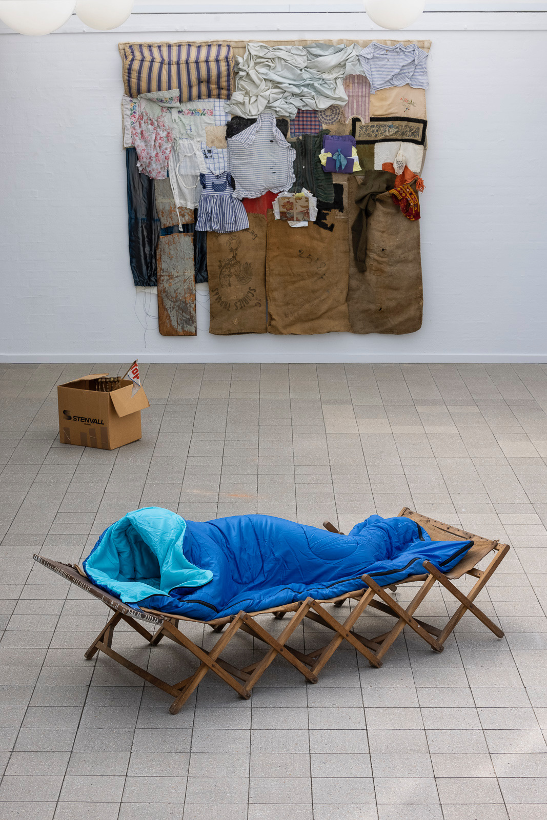 Blodbånd, duo exhibition by Pernille Egeskov and Augusta Atla, Farum Kulturhus, 2025